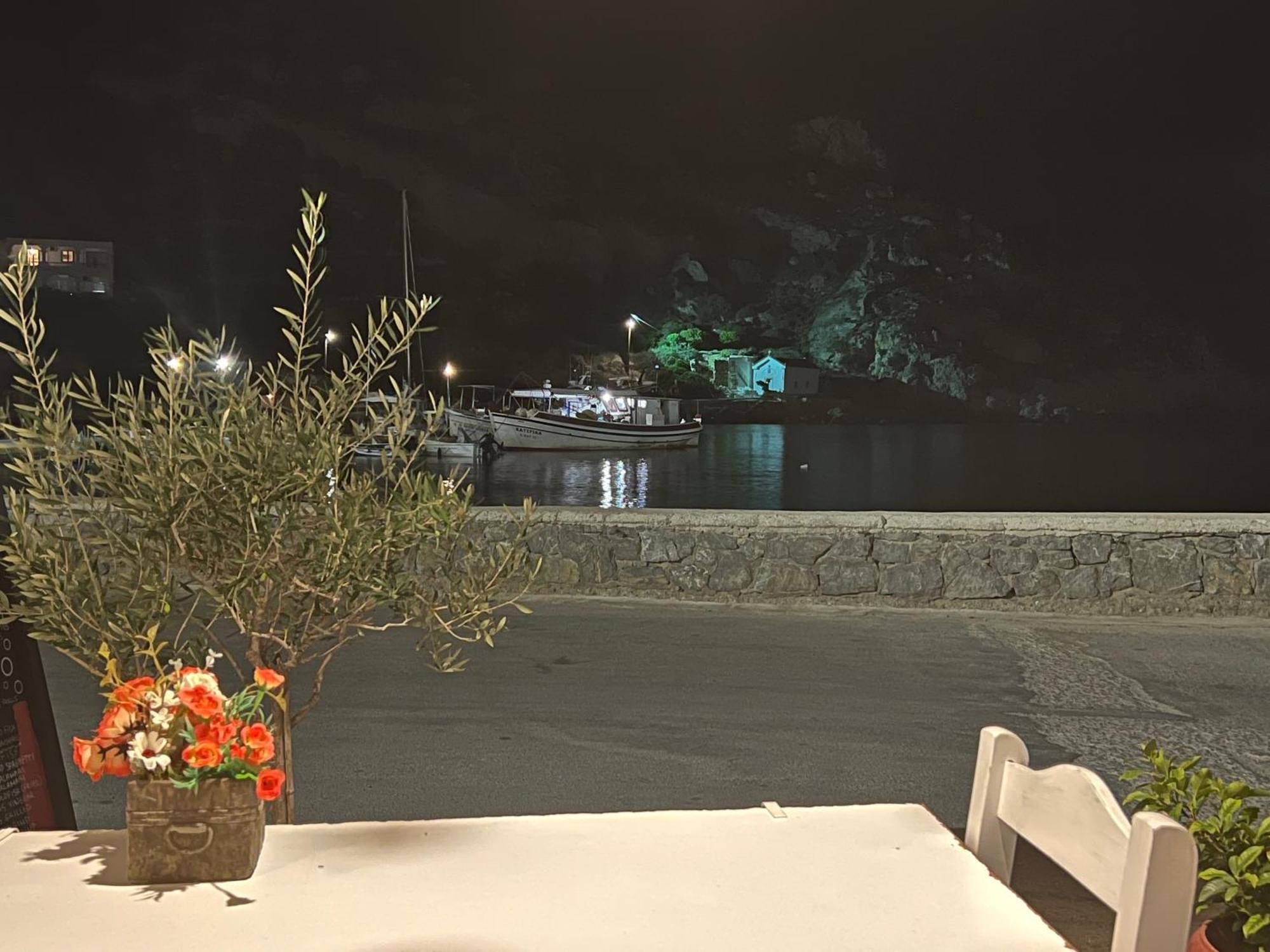 Mastiha Seaside Emporios Apartments Emporeios  Экстерьер фото